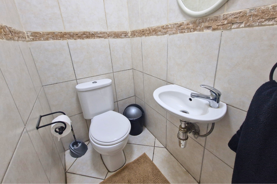 2 Bedroom Property for Sale in Jeffreys Bay Central Eastern Cape
